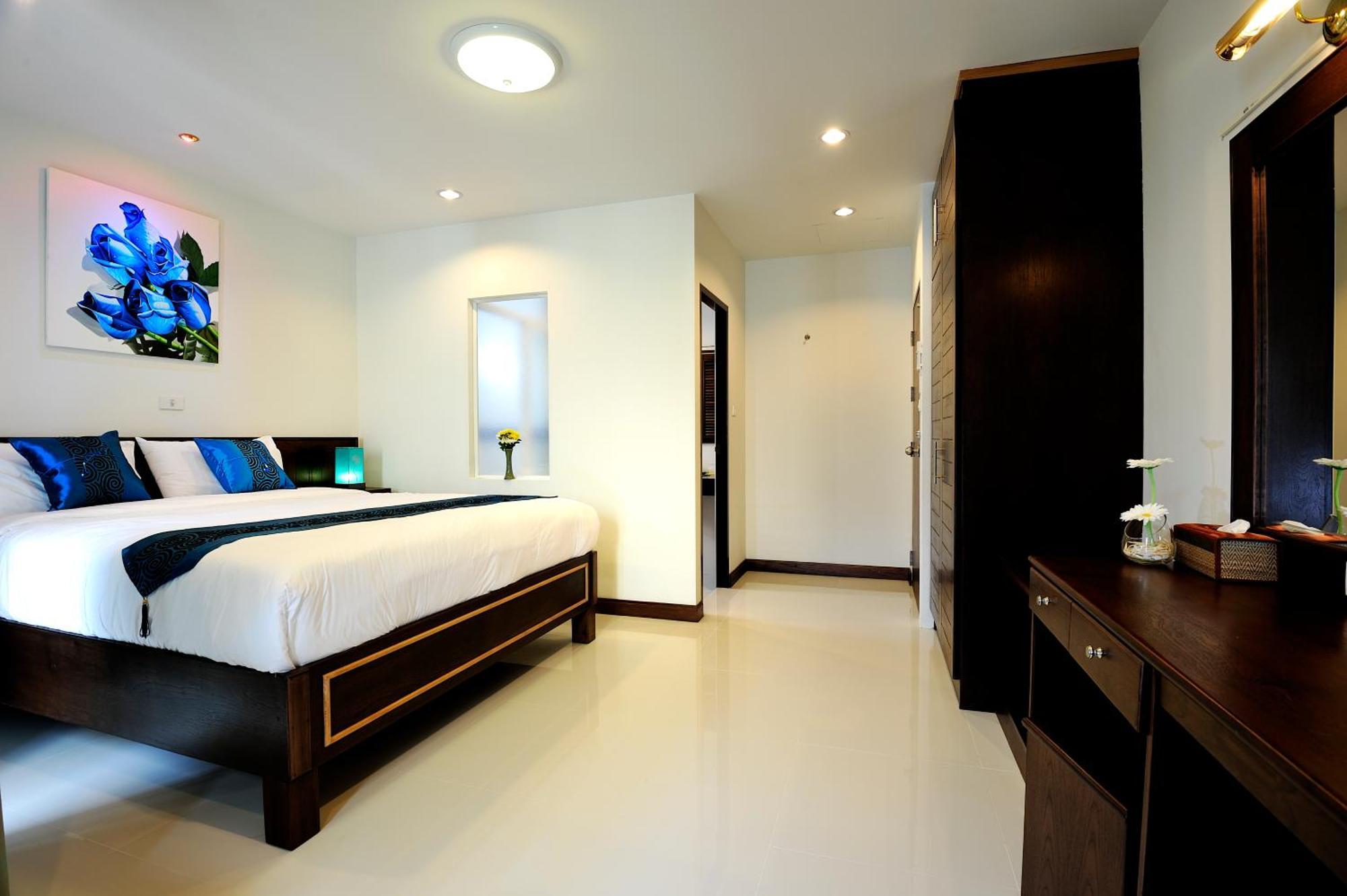 Ruen Buathong Boutique Hotel Patong Beach Exteriör bild