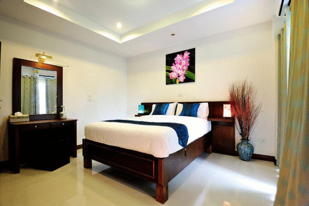 Ruen Buathong Boutique Hotel Patong Beach Exteriör bild