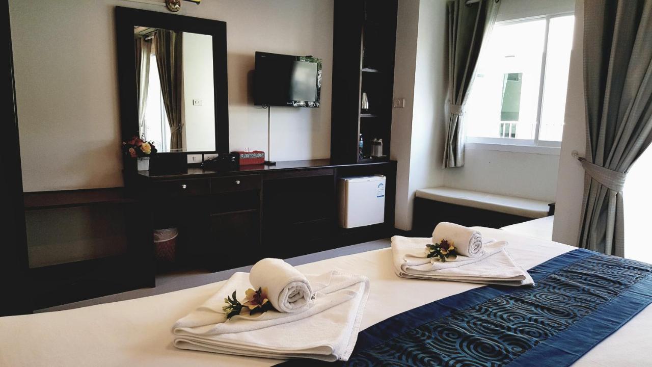 Ruen Buathong Boutique Hotel Patong Beach Exteriör bild