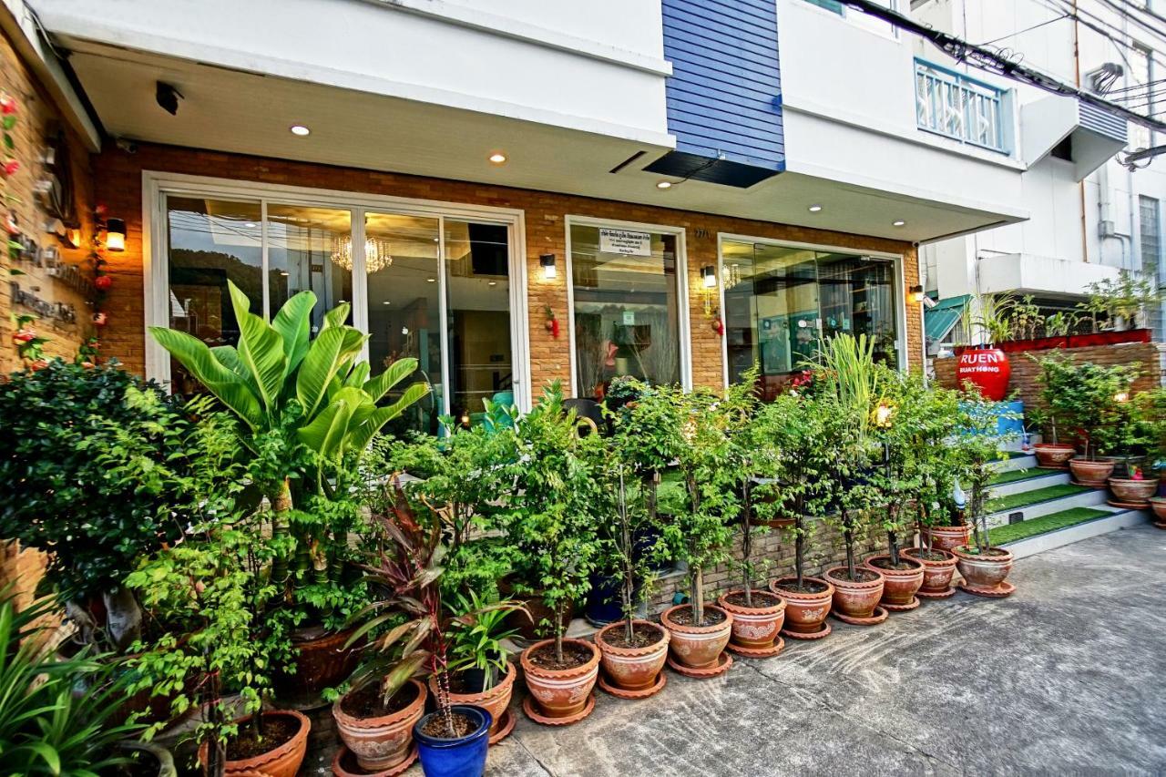 Ruen Buathong Boutique Hotel Patong Beach Exteriör bild